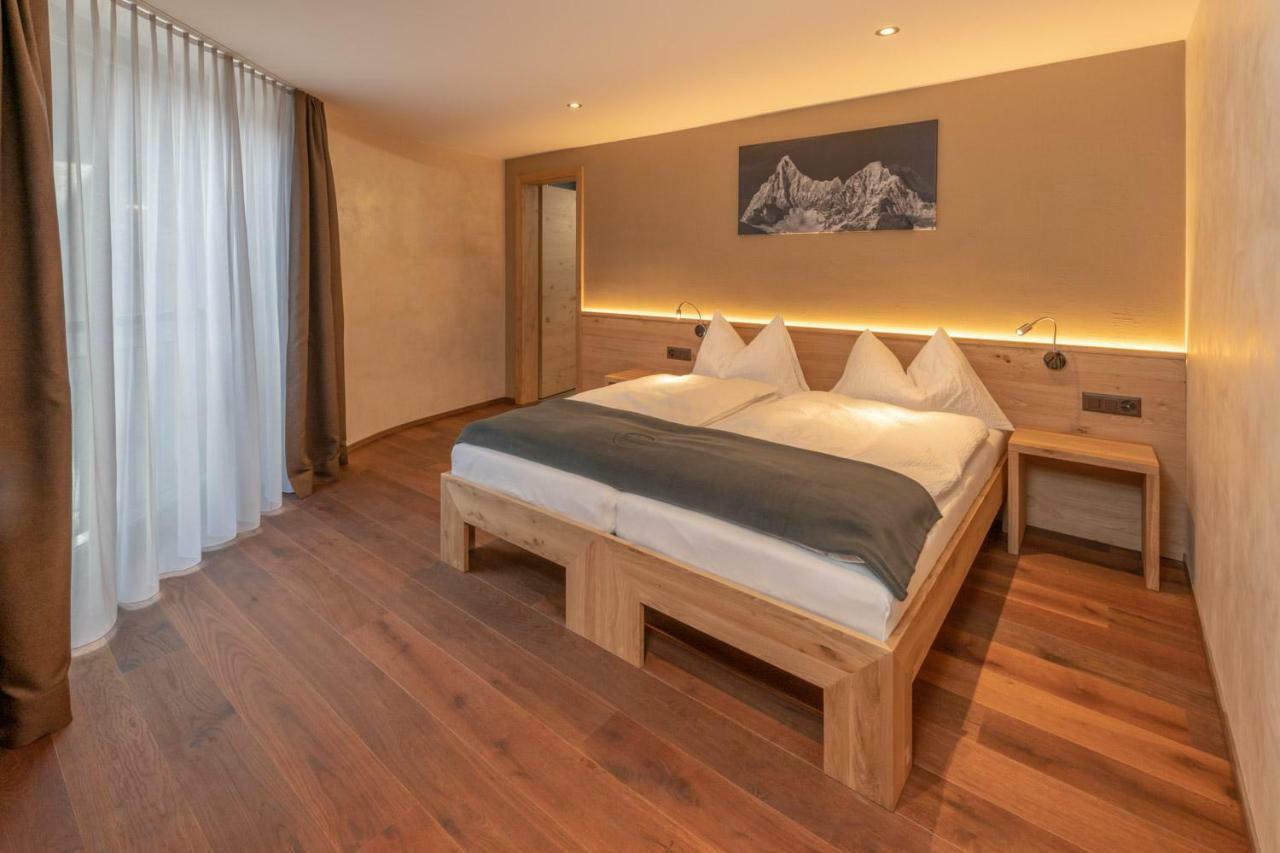 Hotel Heimatlodge Sankt Niklaus Luaran gambar